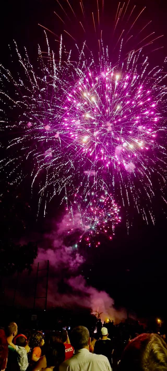 Bal Populaire Et Feu D Artifice Du Juillet Retour En Images